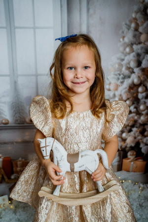 Bílo-zlatá vánoční scéna