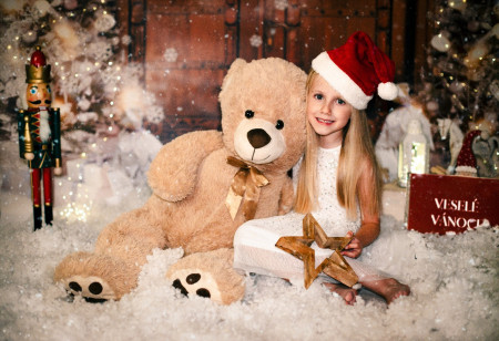 Červeno-hnědá scéna