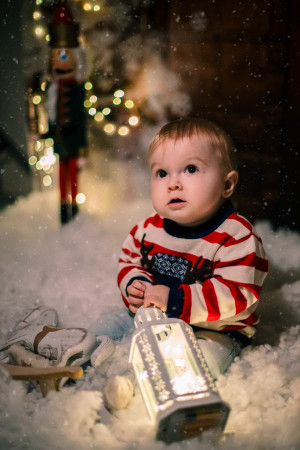 Červeno-hnědá scéna