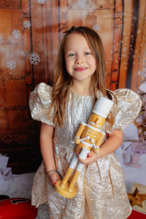 Červeno-hnědá scéna